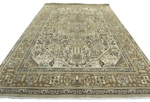 Semi Antique Muted Beige Floral 6'5X9'6 Distressed Vintage Oriental Rug