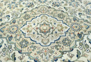Antique Muted Cream Floral 6'5X9'7 Distressed Vintage Oriental Rug
