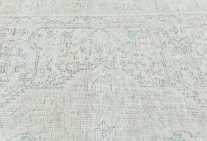 Antique Muted Beige Floral 6X9 Distressed Vintage Oriental Rug