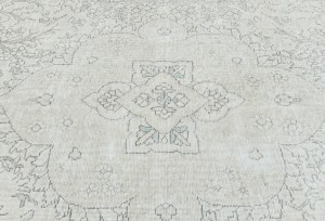 Antique Muted Beige Floral 6'5X10 Distressed Vintage Oriental Rug