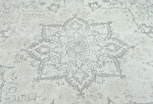 Antique Muted Beige Floral 6X10 Distressed Vintage Oriental Rug