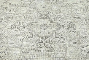 Antique Muted Beige Floral 8X11 Distressed Vintage Oriental Rug
