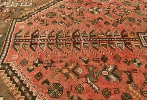 Vintage Muted Red Tribal Geometric 5X8 Shiraz Persian Rug