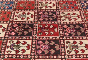 Vintage Red Tribal 5X9 Bakhtiari Persian Rug