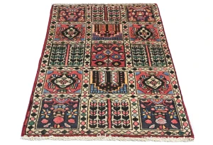 Semi Antique Cream Floral 2'4X4'2 Bakhtiari Persian Rug