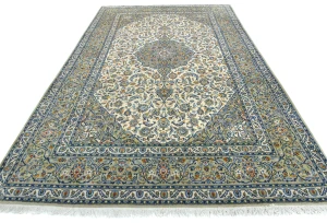 Semi Antique Cream Traditional 7X11 Kashan Persian Rug