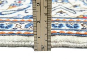 Vintage Cream Traditional 7X10 Kashan Persian Rug