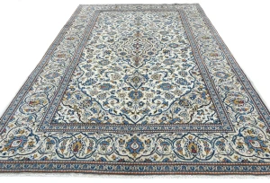 Vintage Cream Traditional 7X10 Kashan Persian Rug