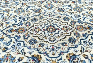 Vintage Cream Traditional 7X10 Kashan Persian Rug