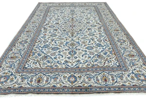 Vintage Cream Traditional 7X10 Kashan Persian Rug