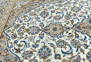 Vintage Cream Traditional Floral 6'4X10'4 Kashan Persian Rug