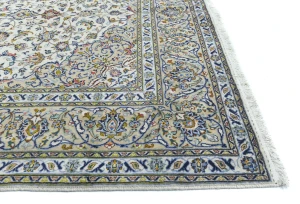 Vintage Cream Traditional Floral 6'7X9'4 Kashan Persian Rug