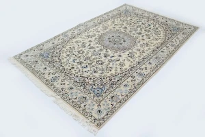 Cream Traditional Classic 5X8'5 Nain Persian Rug