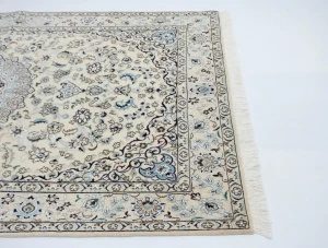 Cream Traditional Classic 5X8'5 Nain Persian Rug