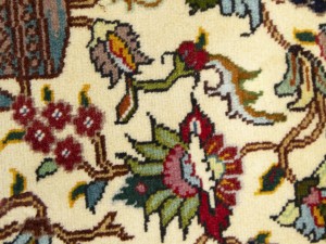 Vintage Cream Traditional Floral 2X3 Kashan Persian Rug