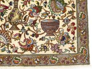 Vintage Cream Traditional Floral 2X3 Kashan Persian Rug