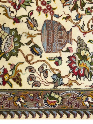 Vintage Cream Traditional Floral 2X3 Kashan Persian Rug