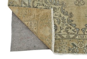 Muted Traditional Floral 5'5X9'5 Distressed Tabriz Persian Rug