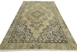 Muted Traditional Floral 5'5X9'5 Distressed Tabriz Persian Rug