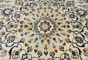 Vintage Cream Traditional 9X13 Kashan Persian Rug