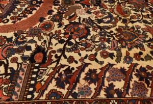 Vintage Floral Traditional 7'0X9'6 Bakhtiari Persian Rug