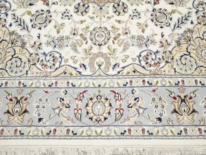Cream Floral Classic 6X6 Indo-Nain Oriental Square Rug