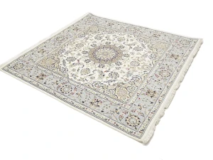 Cream Floral Classic 6X6 Indo-Nain Oriental Square Rug