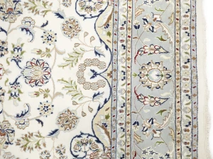 Cream Floral 8X10 Indo-Nain Oriental Rug