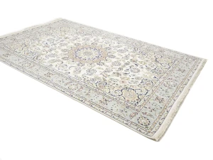 Cream Floral 7X10 Indo-Nain Oriental Rug