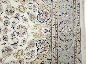 Cream Floral 7X10 Indo-Nain Oriental Rug