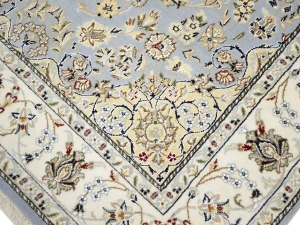 Light Blue Floral 5X8 Indo-Nain Oriental Rug