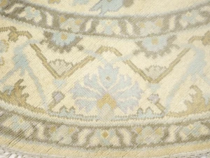 Muted Cream Floral Transitional 8X8 Oushak Oriental Round Rug