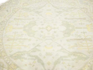 Muted Cream Floral 8X8 Oushak Chobi Oriental Round Rug
