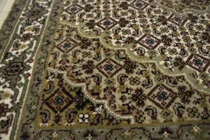 Cream Floral 3X5 Tabriz Fish Mahi Oriental Rug